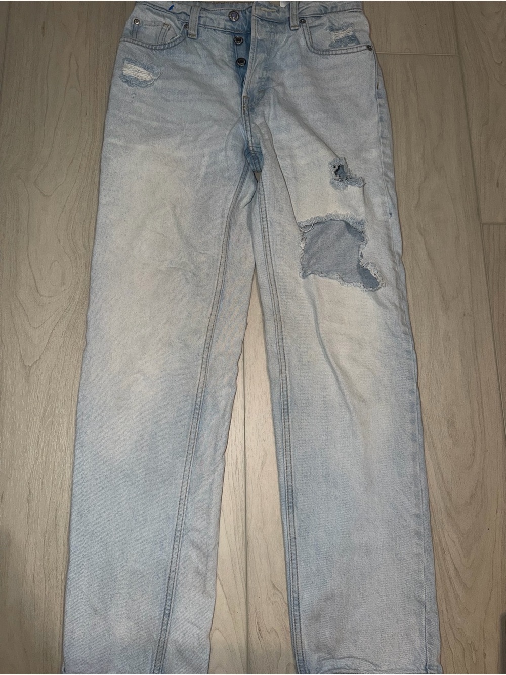 Women’s Straight Leg Light Blue Distressed Jeans